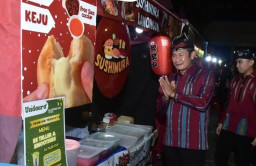 Tingkatkan Daya Saing Global, Bupati Yes Apresiasi Inovasi dan Kreativitas UMKM Lamongan