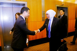 RISING Fellowship Gubernur Khofifah Diawali Pertemuan dengan Menteri Pendidikan Singapura, Perkuat Kerja Sama Pendidikan