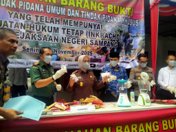 Kejari Sampang Musnahkan 513.058 Barang Bukti, Narkoba Jadi Atensi Utama