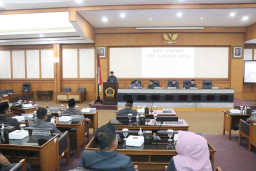 DPRD Gresik Rampungkan Dua Ranperda Strategis, Bapemperda Tekankan Penguatan Aset dan Transparansi Modal