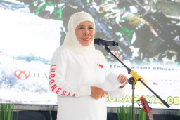 Gubernur Khofifah Hadiri Inagurasi Pasmar 2, Bersama TNI AL Tanam 1.000 Pohon