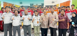 Smelting Peduli Sapa SMK Semen Gresik dalam Program Industri Mengajar
