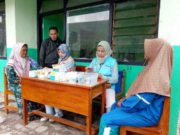 Dinkes Lumajang Siapkan Posko Tangani Pengobatan Pengungsi Erupsi Semeru
