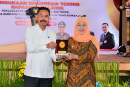 Gubernur Khofifah Tandatangani MoU Pidana Kerja Sosial dengan Kajati Jatim, Optimis Geser Paradigma Penghukuman