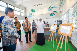 Gandeng ITS, Gubernur Khofifah Resmikan OPOP Training Center untuk Dorong Produk Pesantren Berbasis AI