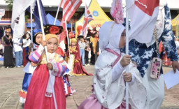 Bupati Lamongan Yuhronur Efendi Apresiasi International Day di Sekolah Alam Citra Insani