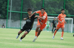 Dominasi Tanpa Gol, Gresik United Kembali Tumbang dari Persekabpas 0-2