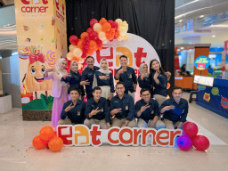 Eat Corner Resmi Dibuka, Gressmall Hadirkan Pojok Kuliner Baru di Lantai LG