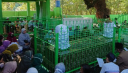 Libur Nataru, Asta Yusuf Talango Sumenep Disesaki Peziarah dari Berbagai Daerah