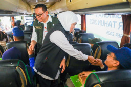 Gubernur Khofifah Lepas 55 Transmigran Jatim Ke Tiga Provinsi