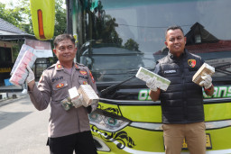 Polres Sampang Amankan Jutaan Batang Rokok Ilegal