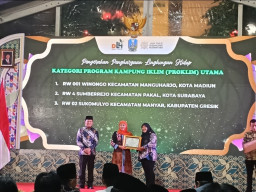 RW 02 Desa Sukomulyo Binaan PT Smelting Raih Penghargaan Program Kampung Iklim Jawa Timur 2025