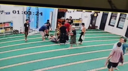 Umumkan Kiamat Sudah Tiba dari Toa Masjid, ODGJ Ini Diamankan Warga Sampang