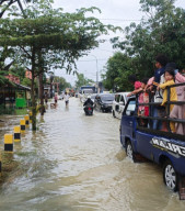 Akses Jalan Panggung Terputus, BPBD Sampang Tetapkan Status Siaga Darurat 2 Akibat Banjir