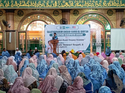 Pererat Ukhuwah, 1.000 Guru Al-Qur’an di Gresik Hadiri Silaturrahmi Akbar di Masjid Baitussalam