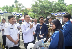 Buka Expo Campus SMAN 1 Lamongan, Wabup Dirham Berbagi Tips Sukses Hadapi Era VUCA