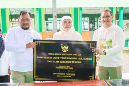 Wujudkan Ekosistem Pendidikan Berkeadilan, Gubernur Khofifah Resmikan Revitalisasi 26 Sekolah di Kediri
