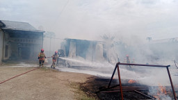 Gudang BBM Proyek Irigasi di Balen Bojonegoro Dilalap Api, Kerugian Masih Didata