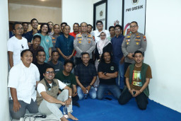 Bangun Komunikasi Terbuka, Kapolres Gresik Jalin Silaturahmi dengan PWI