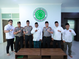 Pererat Sinergi Ulama–Umara, Kapolres Gresik Silaturahmi ke MUI