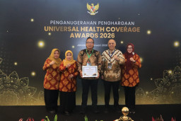 Gresik Raih UHC Awards 2026 Kategori Madya, Pemkab Tegaskan Komitmen Layanan Kesehatan Merata