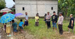 Viral! Sumur Bor di Sampang Keluar Gas dengan Bau Menyengat