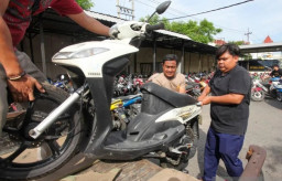 Polrestabes Surabaya Mulai Serahkan 810 Kendaraan Curian Kepada Pemiliknya