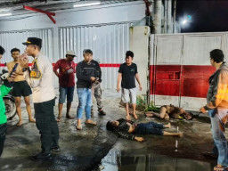 Warga Jl Kartini Gresik Hajar Maling Motor, Satu Maling Dikirim ke Akherat Satu Diboyong ke RS