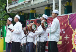 SMP YIMI Gresik Bangun Karakter Religius Siswa Lewat Peringatan Isra’ Mi’raj