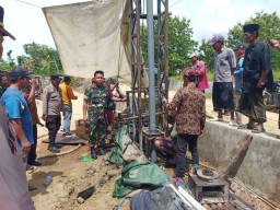 Ngebor Air Keluar Minyak, Pemab Bangkalan Lakukan Penyelidikan