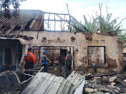 Dua Rumah di perumahan PG Asembagus Situbondo Dilarang Api