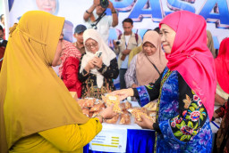 Gubernur Khofifah Intensifkan Stabilisasi Harga Lewat Pasar Murah