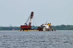 KSOP Tanjung Wangi Batasi Aktivitas Kapal di Selat Bali