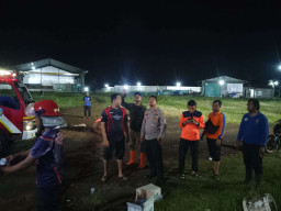 Gudang Pabrik Kopi PT Indocom di Situbondo Dilalap Api