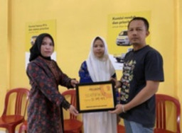 YPSSI Berikan Santunan Lebih Dari Rp14 Juta kepada Pengemudi Maxim Korban Kecelakaan di Kediri