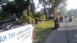 Dua Pemuda Sugio Ditemukan Tewas di Tepi Jalan Sukodadi, Polres Lamongan Selidiki Penyebabnya