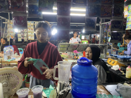 Berkah Proliga 2026, Pedagang UMKM di GOR Utama Bojonegoro Raup Omzet Jutaan Rupiah