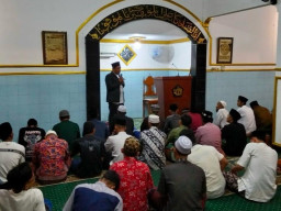 Menjemput Hidayah di Balik Jeruji: Syahdu Tarawih dan Tadarus Warga Binaan Lapas Bojonegoro