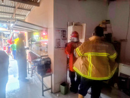 Selang Gas Tabung LPG Bocor Picu Ledakan, Lukai Pemilik Rumah di Gresik