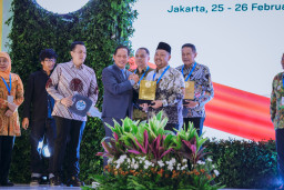 Jaga Lingkungan dari Hulu ke Hilir, Gresik Raih Sertifikat Menuju Kabupaten Bersih dari Kementerian Lingkungan Hidup