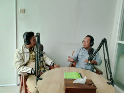 Kominfo dan PWI Bojonegoro Gelar Talkshow Tekankan Pentingnya Kode Etik Jurnalistik