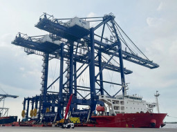 Pelindo Datangkan Alat Bongkar Muat Baru, Tingkatkan Layanan Terminal Peti Kemas