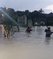 Banjir Bandang Terjang Bojonegoro, Ratusan Rumah Warga dan Fasilitas Umum Lumpuh