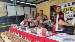 Digerebek Polisi, Gudang Oplosan LPG 3 Kg di Waru Penuh Ribuan Tabung Portable