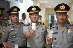 Seluruh Personel Polres Gresik Jalani Tes Urine, Ini Hasilnya