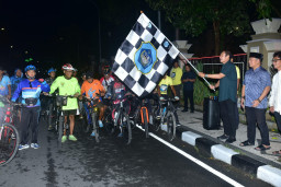 Gelorakan Semangat Olahraga di Bulan Ramadan, Bupati Yes Berangkatkan 500 Peserta Gowes Seliut Community