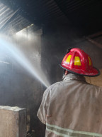 Tabung Gas Bocor, Warung Pecel Tumpang Di Kaliwates Jember Terbakar