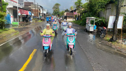 Tetap #Cari_Aman di Tengah Hujan dan Puasa, MPM Honda Jatim Beri Tips Berkendara bagi Perempuan di Malang Raya