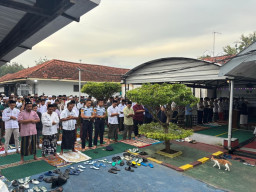 Gema Takbir di Lapas Bojonegoro, Kalapas dan WBP Shalat Id Berjamaah Penuh Khidmat