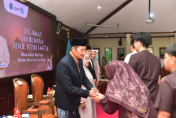 Pererat Silaturahmi, Bupati Lamongan Gelar Open House di Pendopo Lokatantra